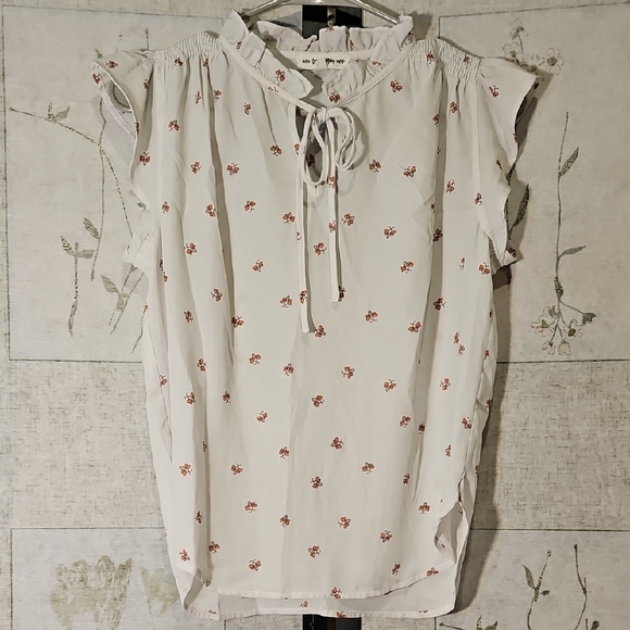 White Blouse with Ruffled Neckline and Cap Sleeves - Picture 1 of 4